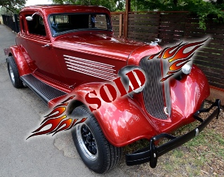 Right front 1934 Chrysler Custom Business Coupe